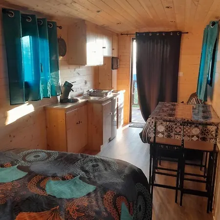 Chalé L'insolite De Nathcy Thiel-sur-Acolin