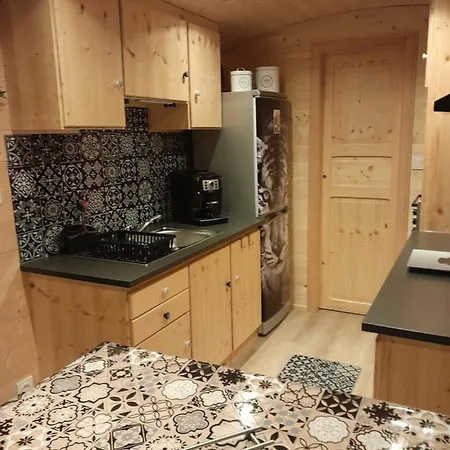 L'insolite De Nathcy Chalé Thiel-sur-Acolin