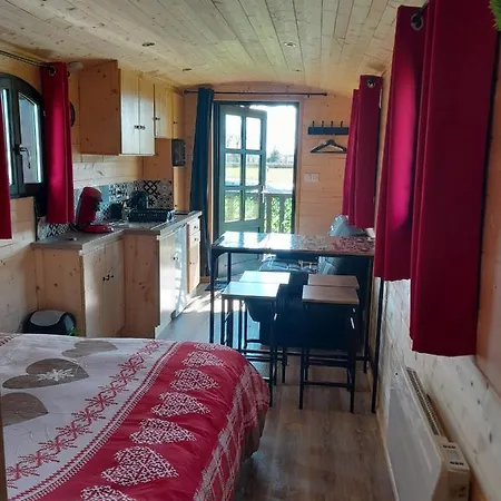 בקתה L'insolite De Nathcy Thiel-sur-Acolin