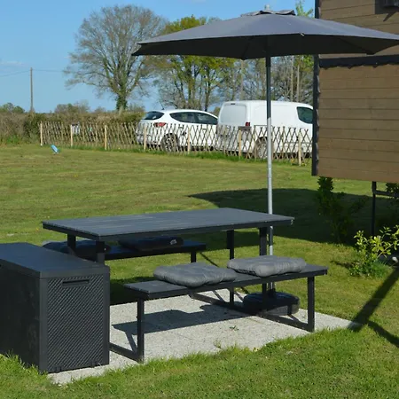 L'insolite De Nathcy Thiel-sur-Acolin